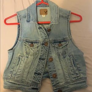 AE denim vest